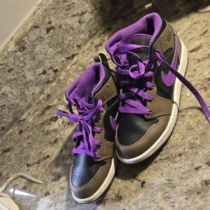Nike Kids Sneakers in Purple and Brown
